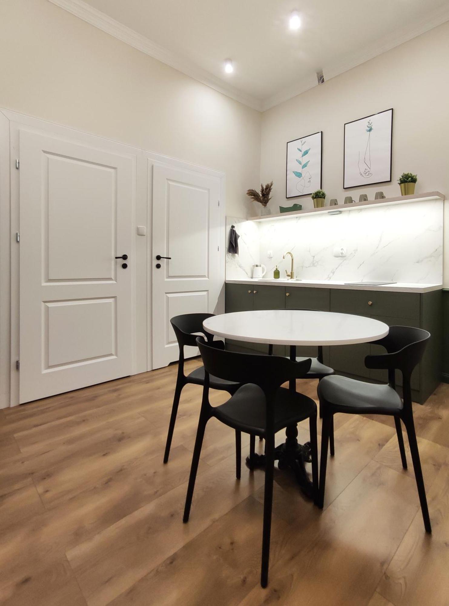 P67 Apartament